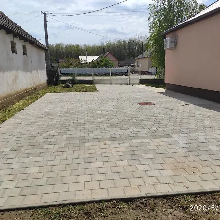Апартаменты Badak Vendeghaz Beregdaroc